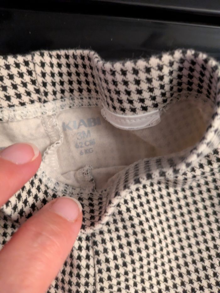 Lot de 3 leggings taille 3 mois 
Orchestra / Kiabi et Z
1 euro le lot - photo numéro 2