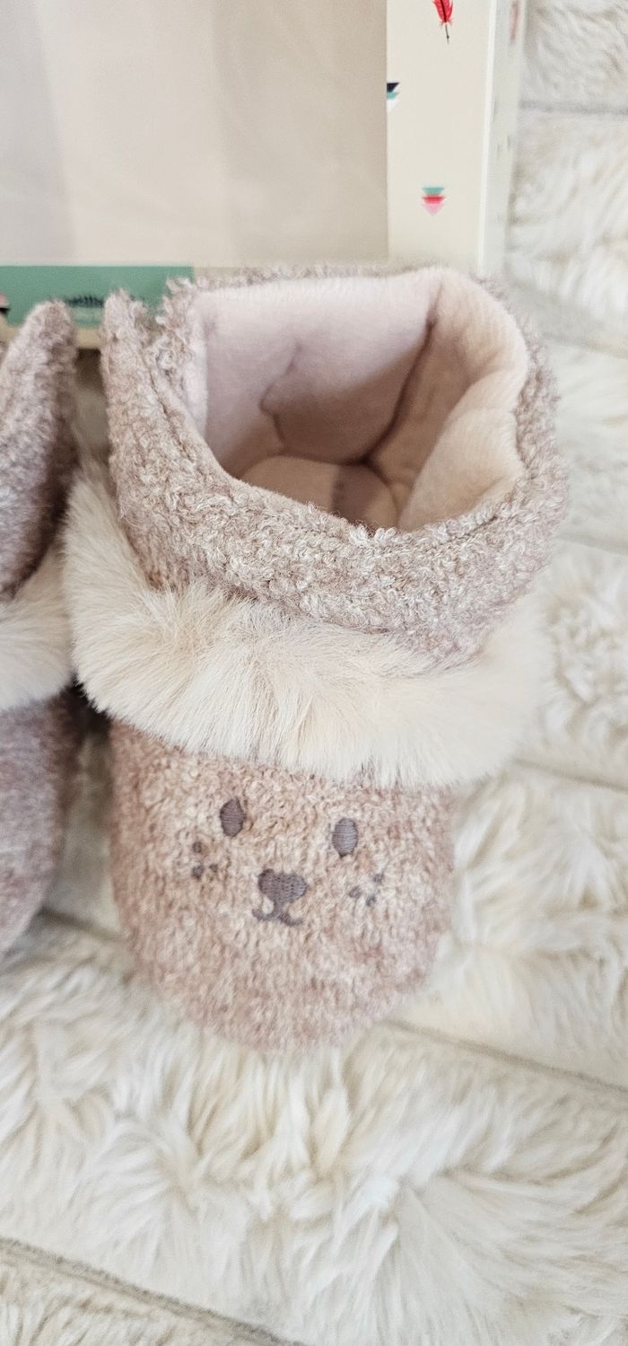Magnifique chaussons ourson 🐻 taille 24-25 Neufs - photo numéro 4