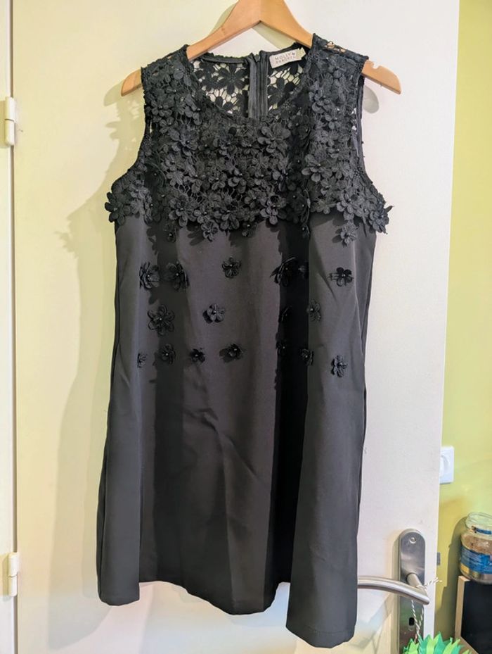 Robe noire fleurs brodées perles Molly Bracken taille L