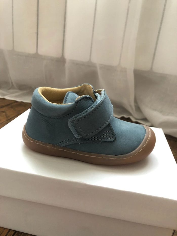 Chaussures premiers pas - pointure 20 - photo numéro 4
