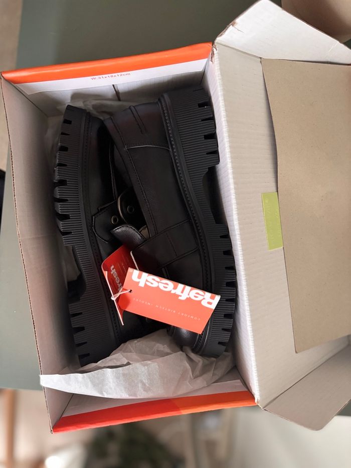 Mocassins Refresh Noirs à Boucle (Plateformes) - État Neuf - Pointure 37 - photo numéro 2