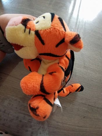 Tigrou avec sac à dos