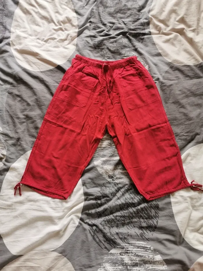 Pantacourt rouge taille M