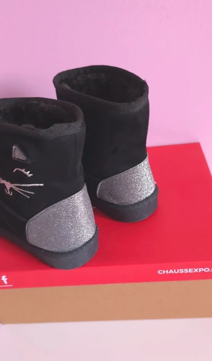 Adorable bottines fourré chat taille 29 - photo numéro 2