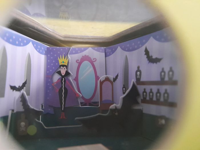 Mon carrousel de contes - Blanche-neige et les 7 nains - photo numéro 6