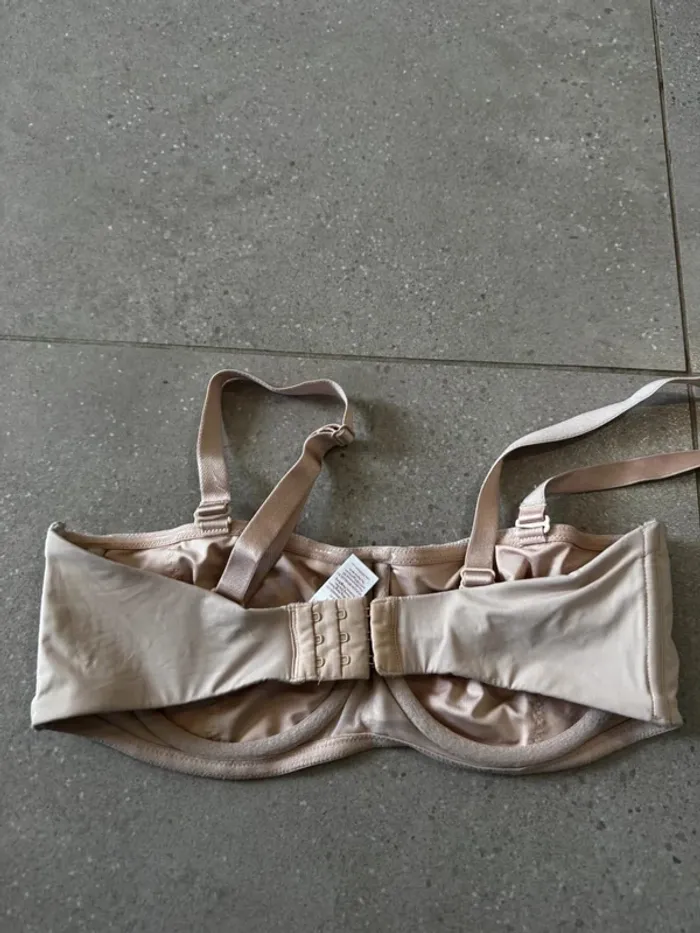 Soutien gorge Dorina, taille 80C, très bon état - photo numéro 2