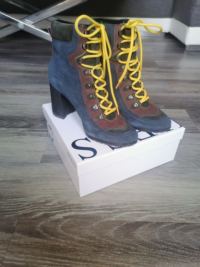 Bottines bleu, noir et bordeaux à talons épais avec lacets jaunes - Taille 39 - Luciano Barachini - photo numéro 4
