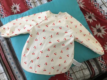 Tablier motif cerise 18/36