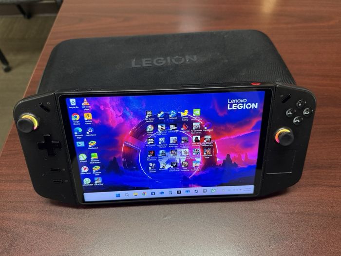 Lenovo Legion Go Z1 Extreme Handheld,16GB RAM, 1TB ,Charger, Original Box,Case - photo numéro 7