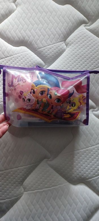 Trousse de toilette fille complète