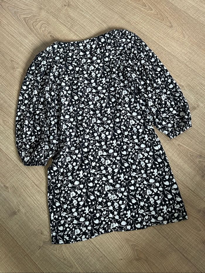 Robe noire et blanche avec manches 3/4 Naf Naf taille 38 TBE - photo numéro 8