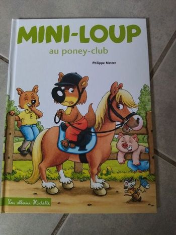 Mini loup au poney club