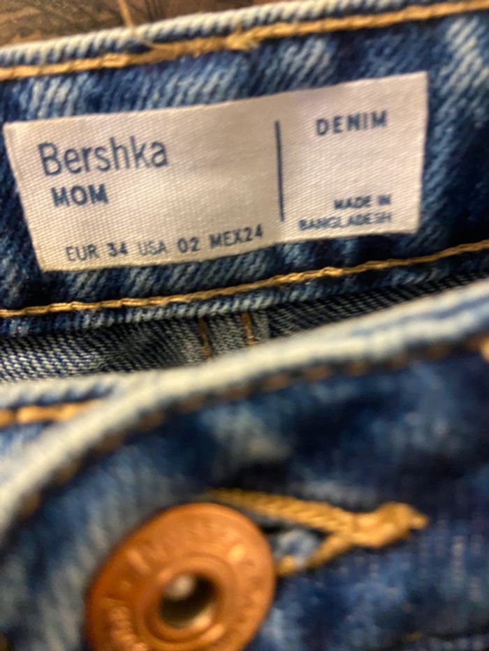 Jean mom fit bleu clair – Bershka - photo numéro 2