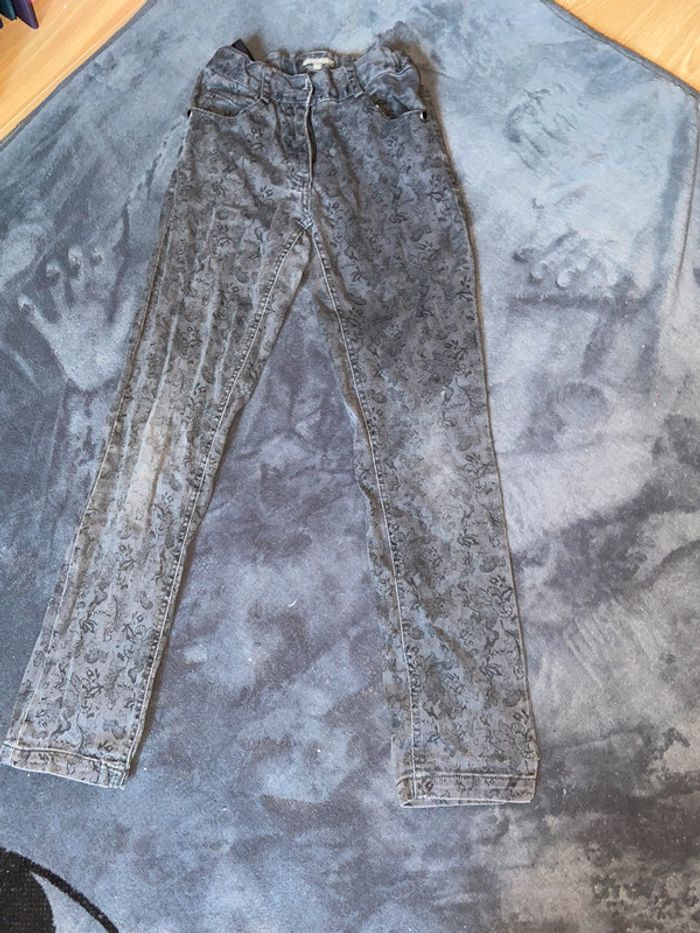 Jean a motif