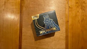 ETB mega lucario ( lire l’annonce )