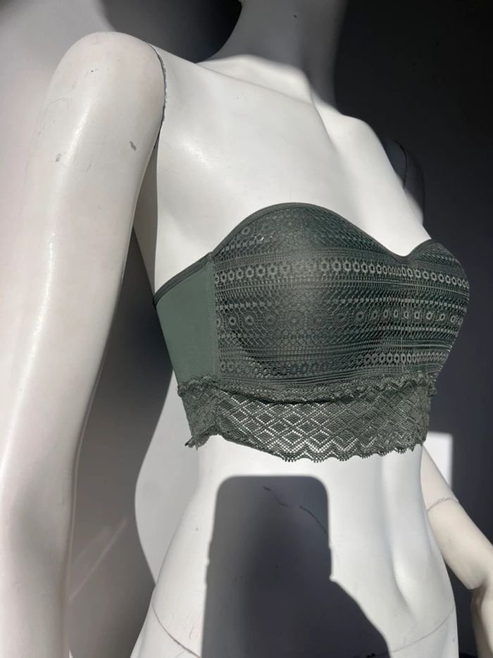 soutien gorge sans bretelles - photo numéro 2
