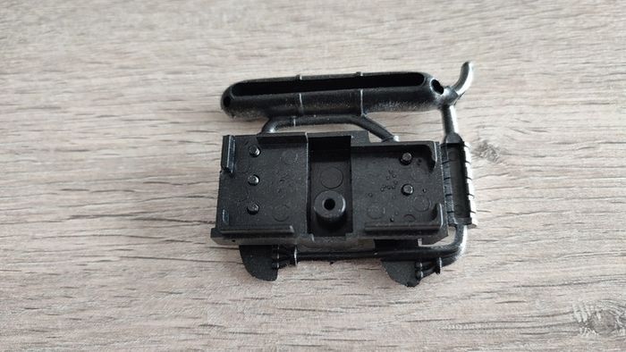 Partie moteur pièce détachée miniature 1/18 Porsche 911 speedster 1989 Maisto #B44 - photo numéro 2