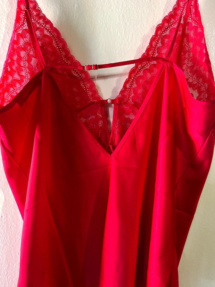 Debardeur en satin dentelle valege taille L - photo numéro 6