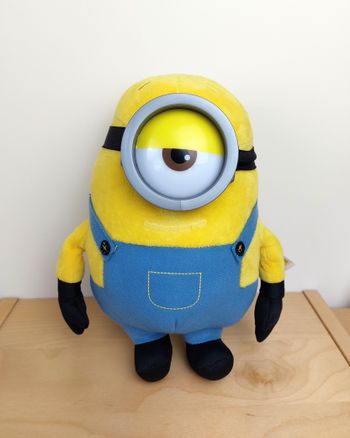 Peluche Stuart les minions 30 cm moi moche et méchant Schmidt ILLUMINATION