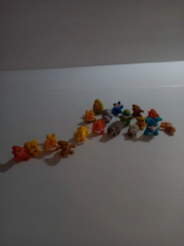 Figurines kinder douces