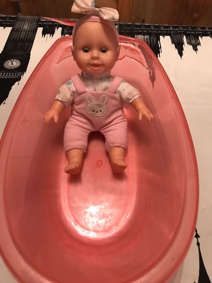 Baignoire avec poupon
