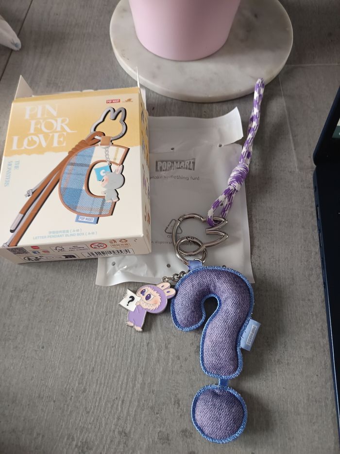 Labubu pin for love ? Popmart
