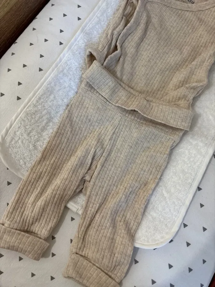 Ensemble body pantalon évolutif 1 mois - photo numéro 2