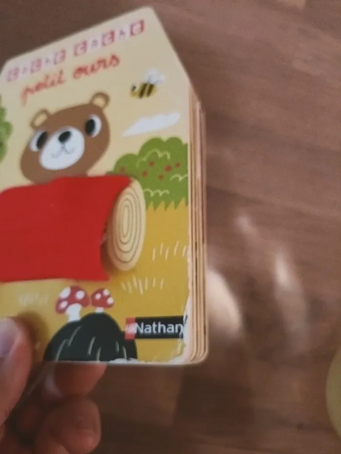 Livre cache cache petit ours Nathan - photo numéro 3