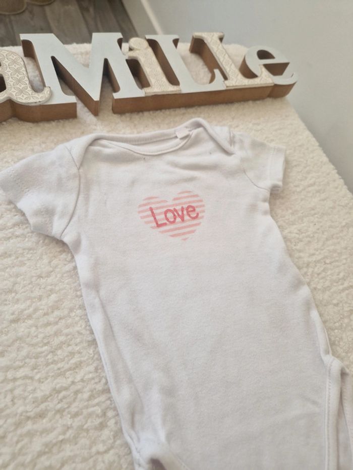 💕 Body bébé fille blanc avec imprimé "Love" - 6 Mois - 💕 - photo numéro 3