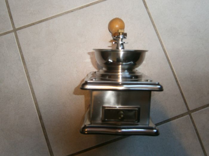 Moulin à café manuel chromé NEUF - photo numéro 6