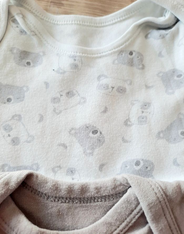 Lot de 2 bodys mixte - photo numéro 2