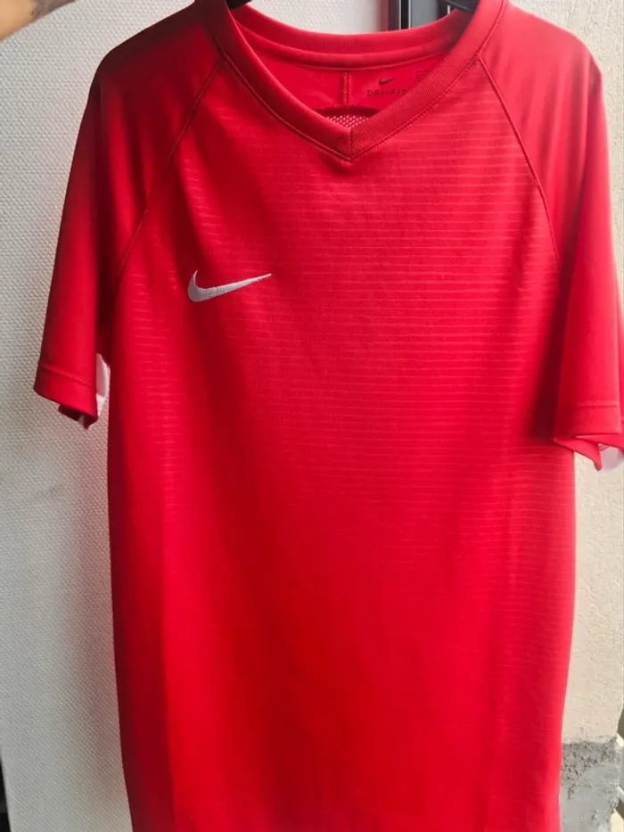 T-shirt nike Dri-FIT rouge xl 13/15ans sport football - photo numéro 8