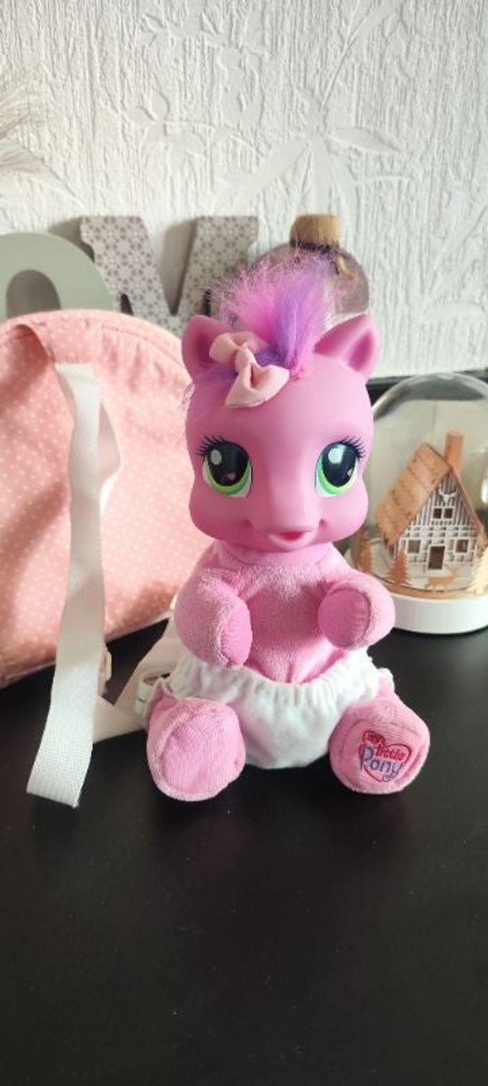 Magnifique poupée petit poney avec son sac à dos Tapis d'éveil