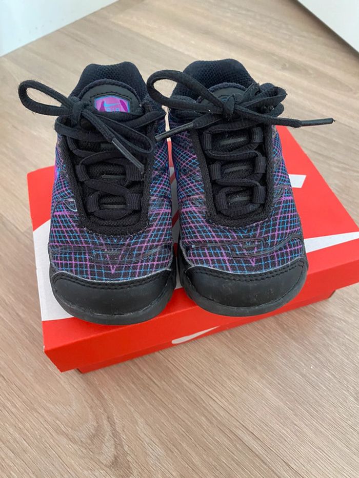 Nike Tn enfant 23,5 - photo numéro 2