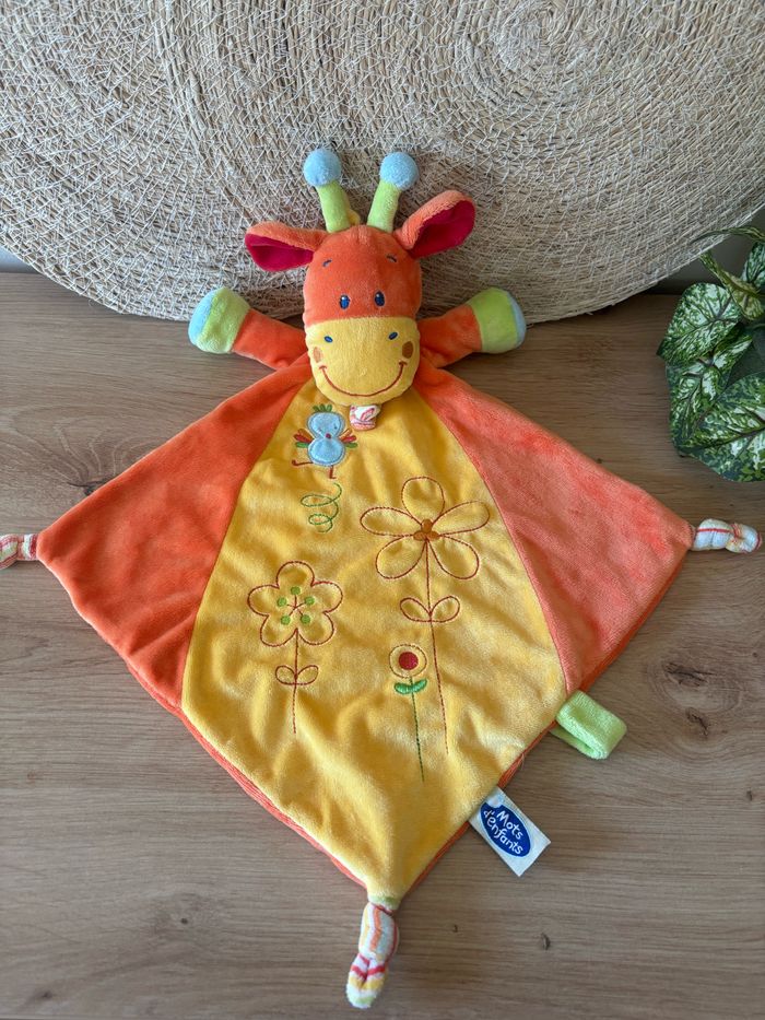 Neuf doudou plat girafe jaune orange mots d enfants - photo numéro 2