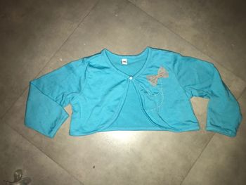 Gilet bleu / cache cœur bébé fille