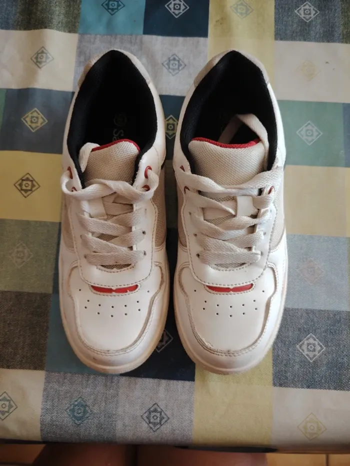 Baskets blanches pointure 33 - photo numéro 6