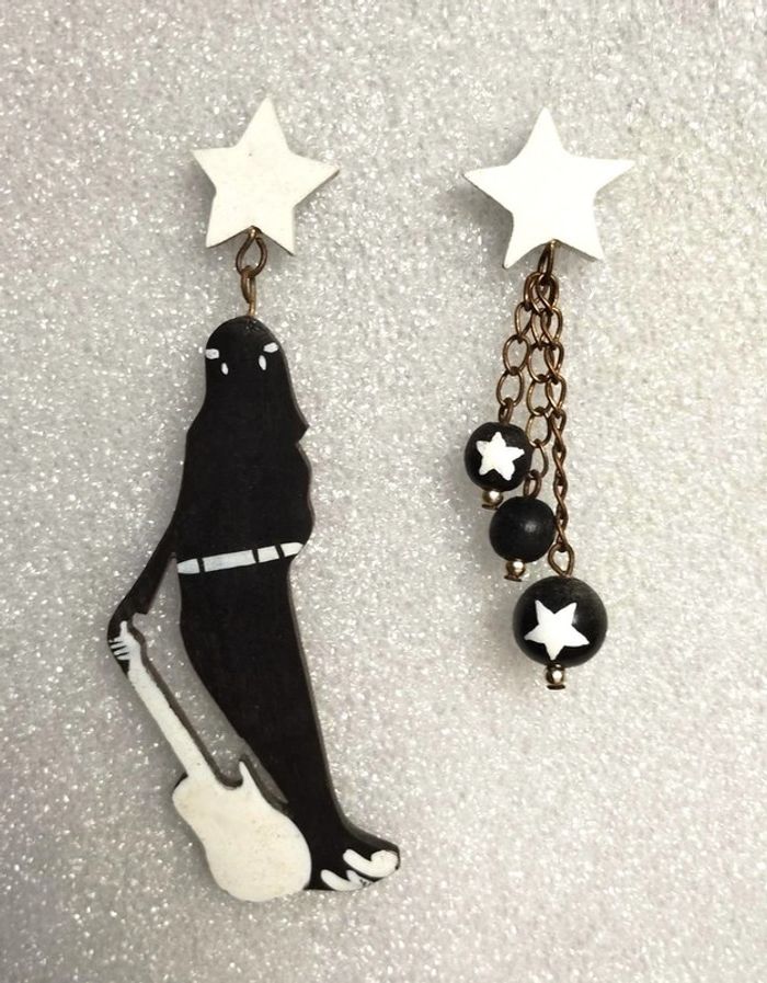 Boucles d'oreilles fantaisie guitare N2