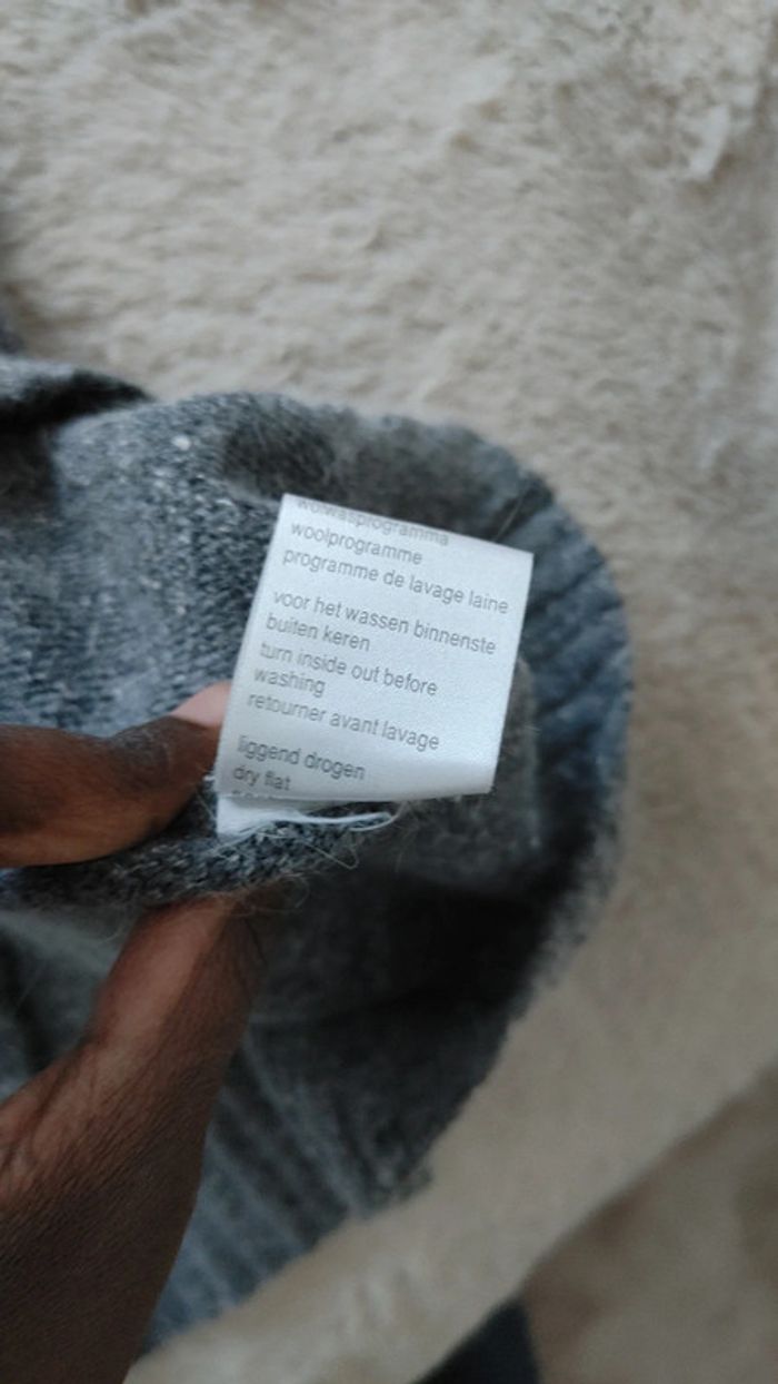 Pull sans manche col V gris perle en soie polyamide et angora - photo numéro 12