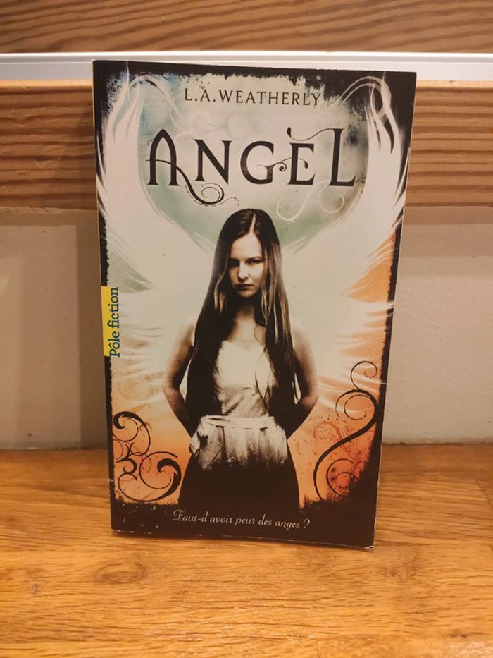 Angel de L.A. Weatherly