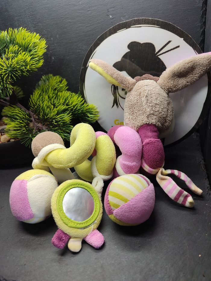 doudou peluche spirale d'activité âne cheval marron rose vert grelot balle tigex - photo numéro 2
