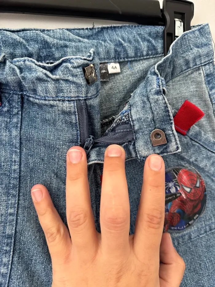 👖 jean - garçon - 4 ans - Spiderman- très bon état - photo numéro 9