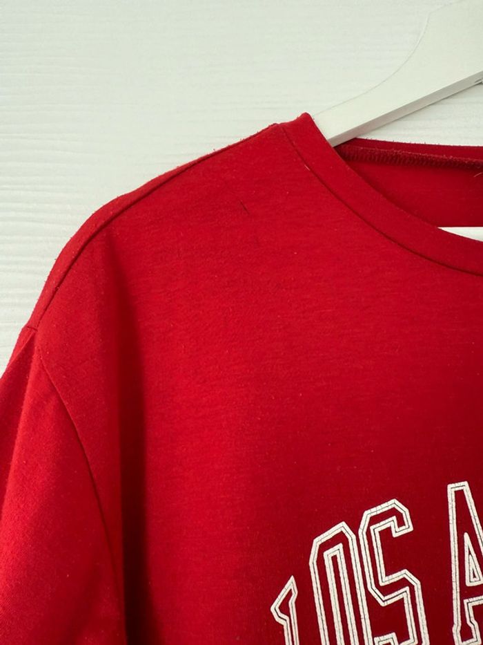 Haut t-shirt rouge oversize à nouer écritures blanches col rond manches courtes - photo numéro 5