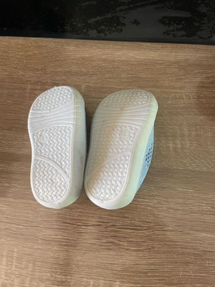 Chaussures neuve - photo numéro 2
