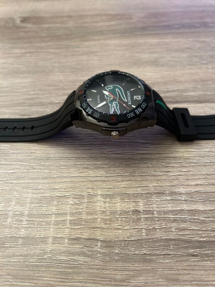 Montre Lacoste neuve jamais portée - photo numéro 4