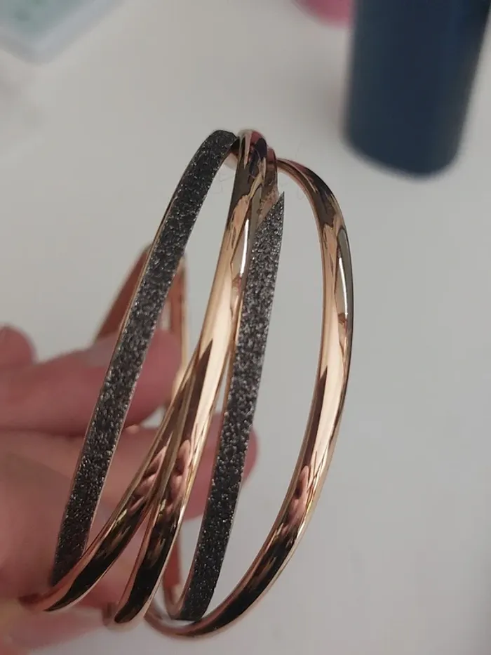 Bracelet fantaisie doré et pailleté - photo numéro 4