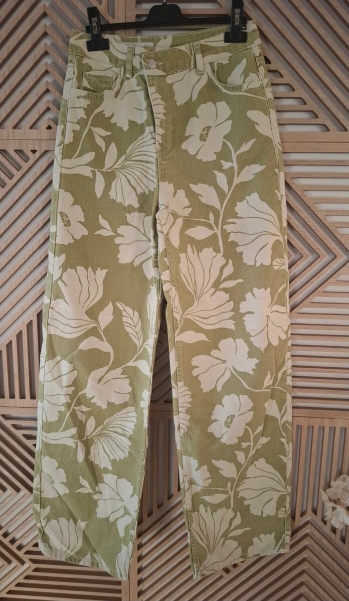 Magnifique pantalon zara jambe large / taille s