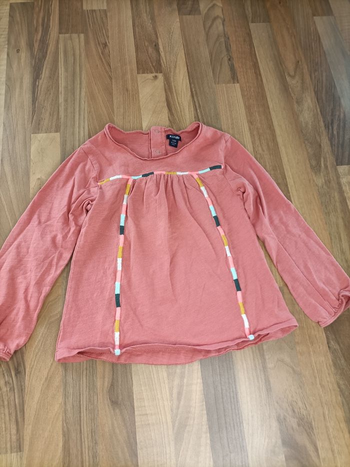 Tee-shirt manches longues ocre et motifs multicolores 3 ans Kiabi - photo numéro 2