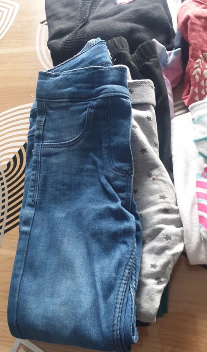 Lot vêtements fille 6 ans - photo numéro 2