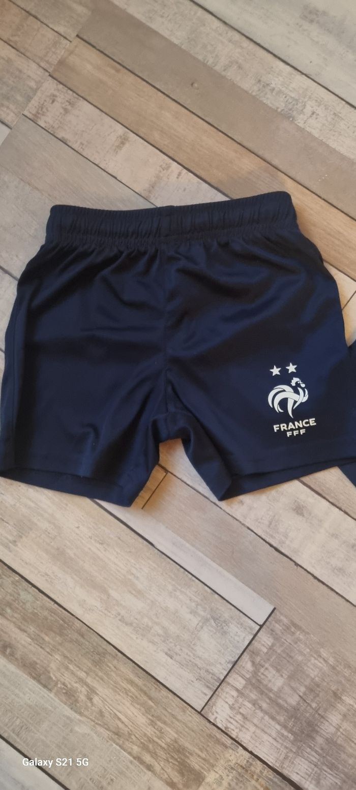 Lot 2 shorts 6 ans - photo numéro 2